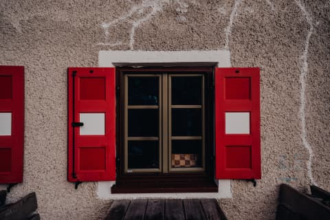 Detal alpejskiego okna