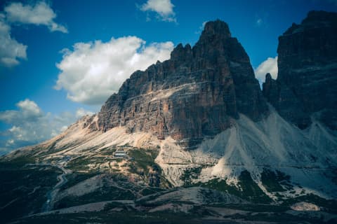 Rifugio Auronzo pod ścianami Tre Cime