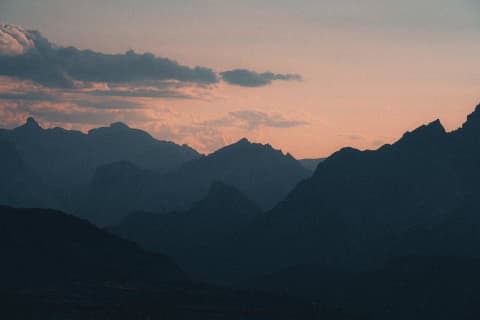 Warstwy grani Dolomites o zachodzie Słonca