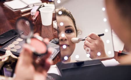 Barbara Nails and Makeup Varmo