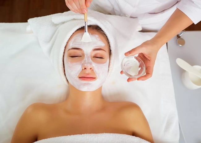 Trattamento Viso Rigenerante Carbon Laser Olympus Benessere Latisana -18%