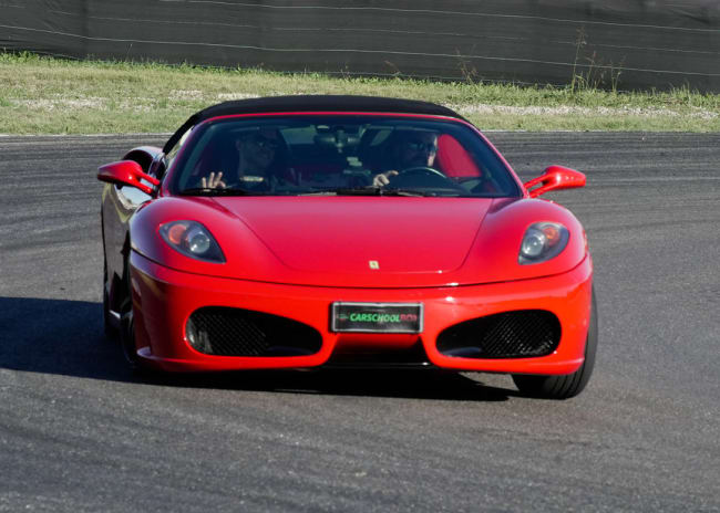 Guida in Pista Ferrari 430 Spider CarschoolBox Jesolo