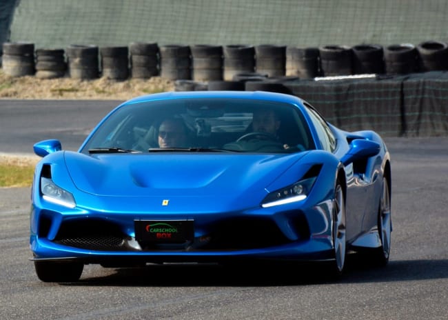 Guida in Pista Ferrari F8 Tributo CarschoolBox Jesolo