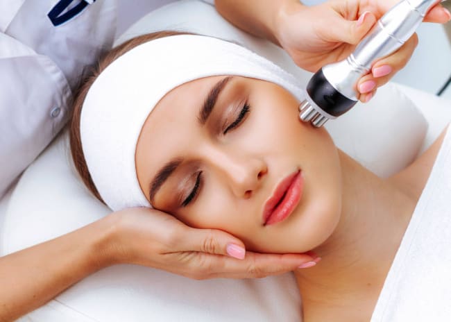 3 o 6 radiofrequenze viso abbinate a massaggio Beauty Advance Style  -73%