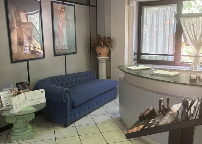 Trattamento viso a scelta Timodella Effeneci ,Garbagnate milanese (Mi) - 46%