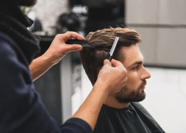 Shampoo e taglio uomo -55%
