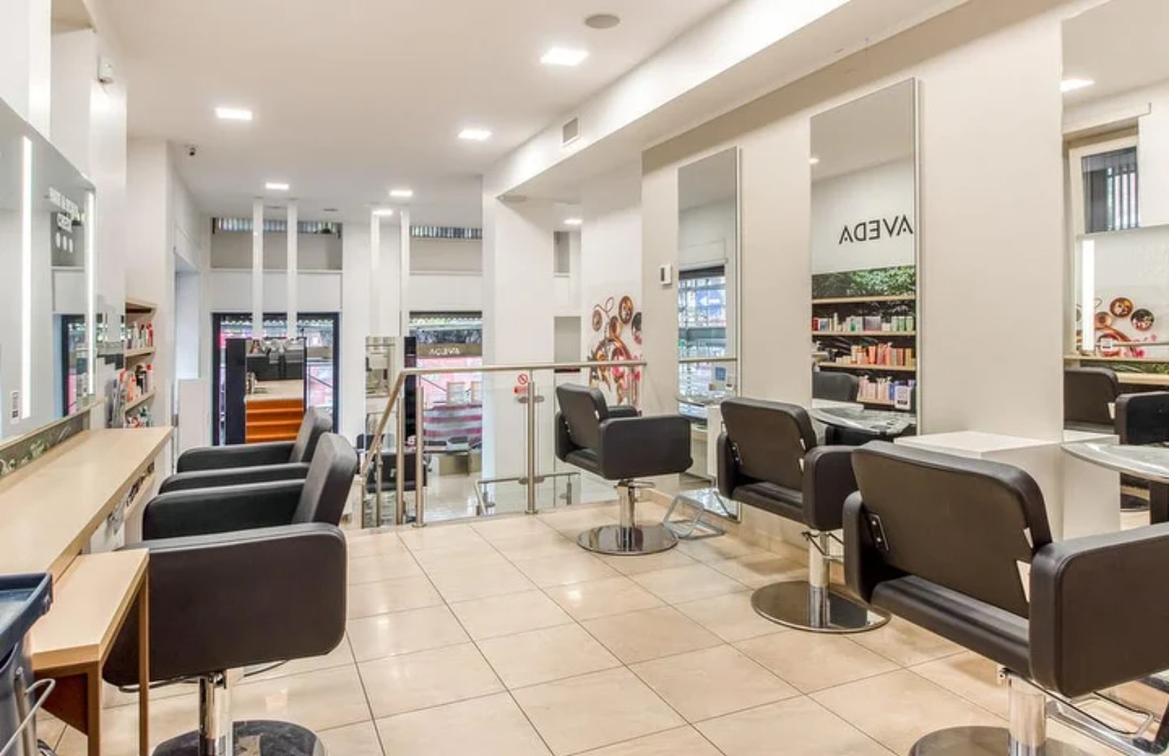 Shampoo, Colore, Trattamento piega Cascomatto Parrucchieri Torino -58%