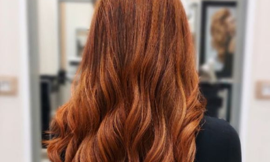 Taglio, piega e trattamento specifico da Miro parrucchieri -23%