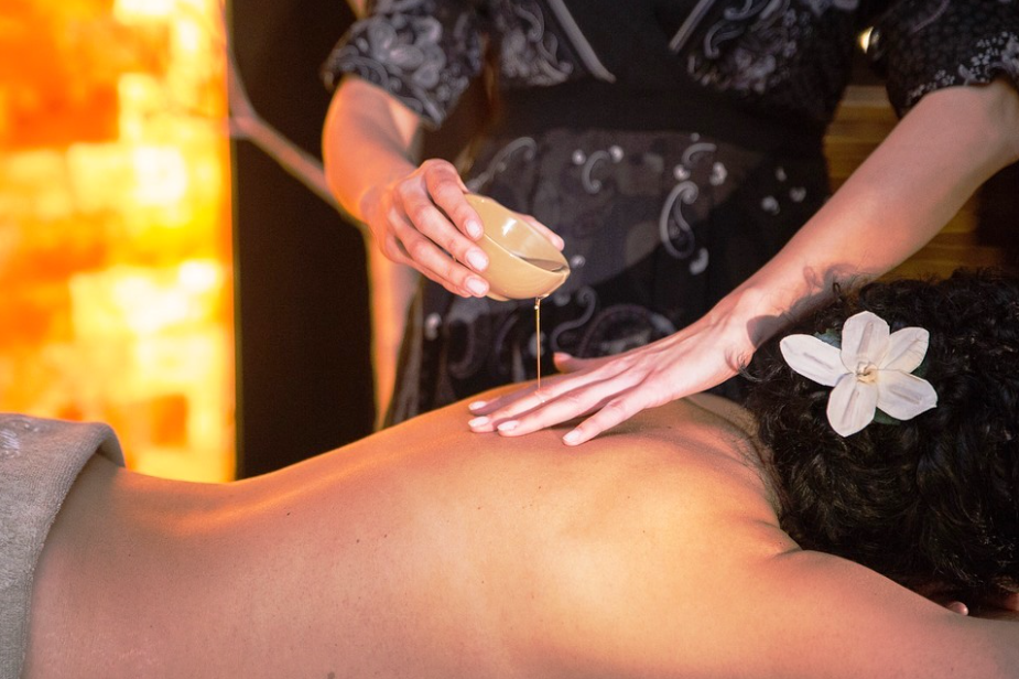 Rituale benessere olistico con visita e massaggi per 1 o 2 persone -72%