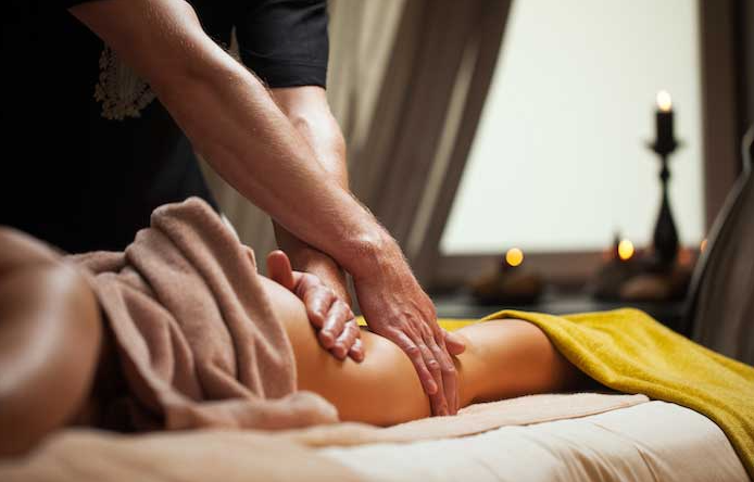 Rituale benessere olistico con visita e massaggi per 1 o 2 persone -72%