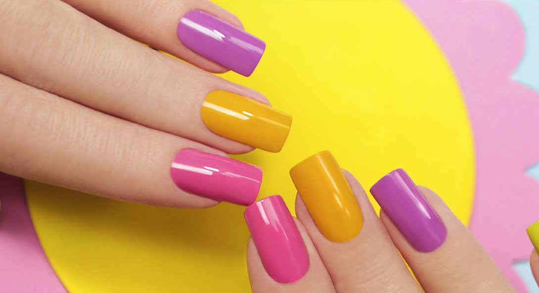 Una ricostruzione unghie in gel e ritocco -47%