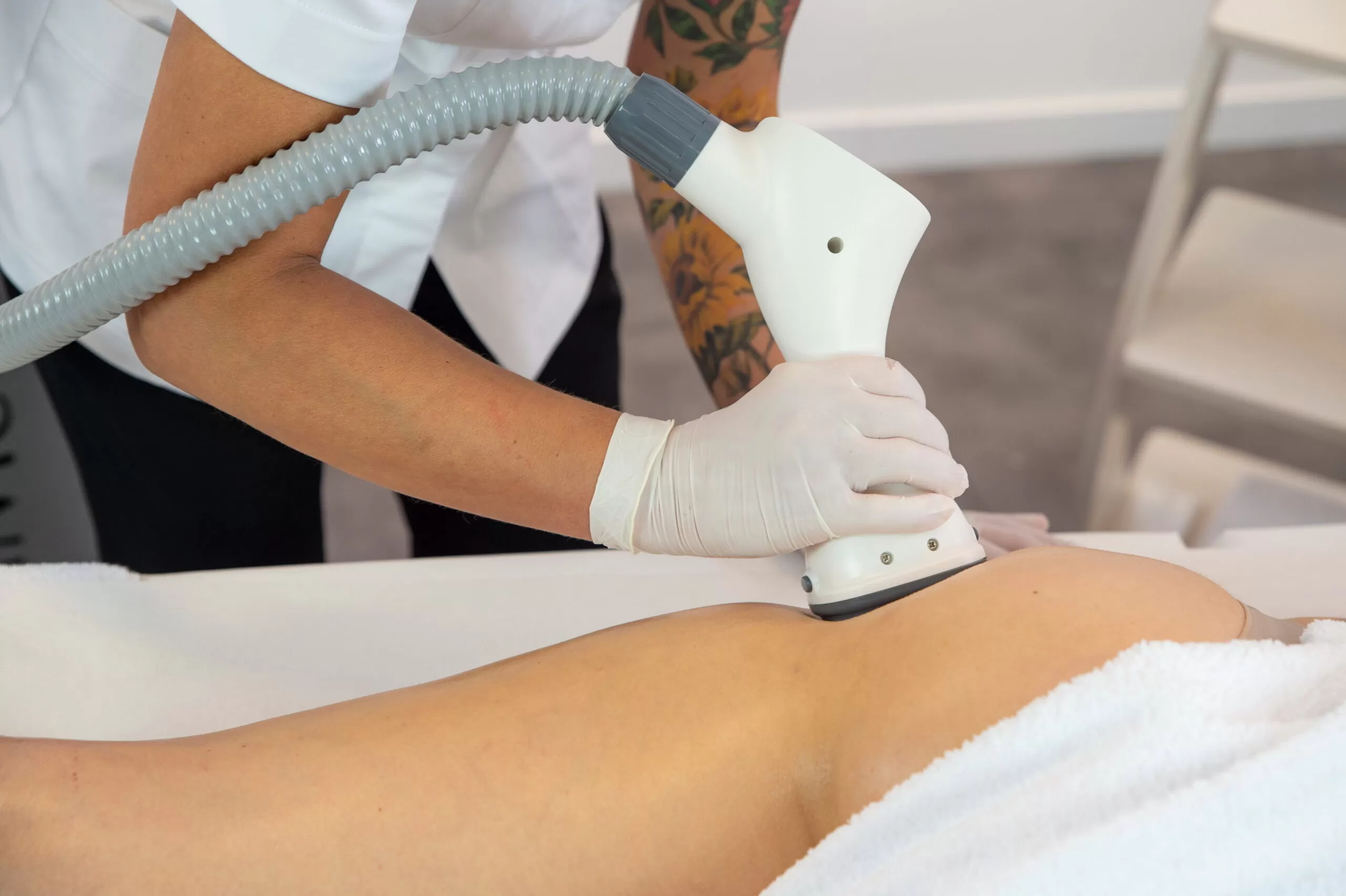 3 o 6 sedute di lipolaser da 30 minuti abbinate a massaggio drenante da 30 minuti -71%