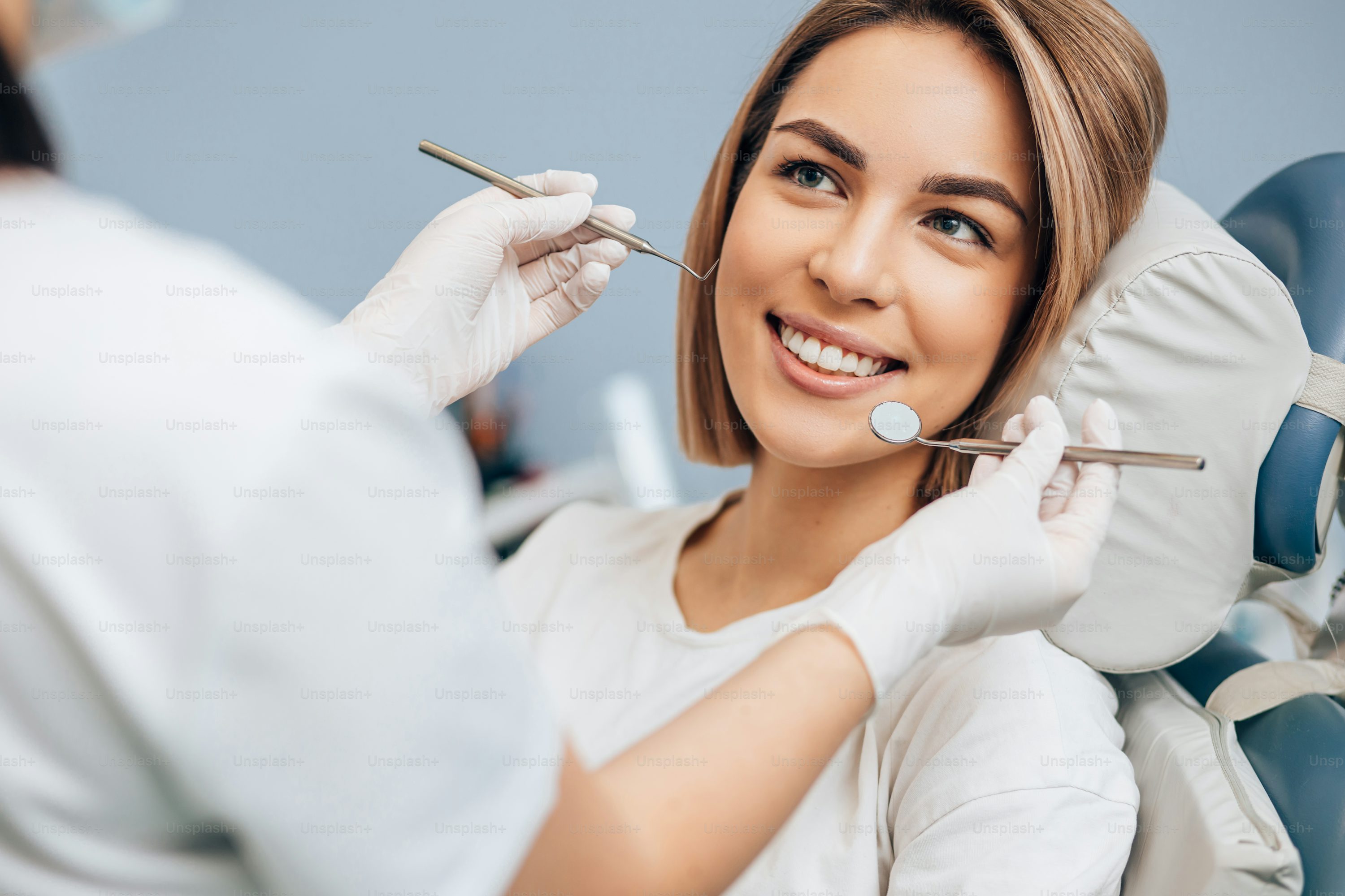 1 Visita odontoiatrica con pulizia denti oppure 1 Visita odontoiatrica con pulizia denti e sbiancamento