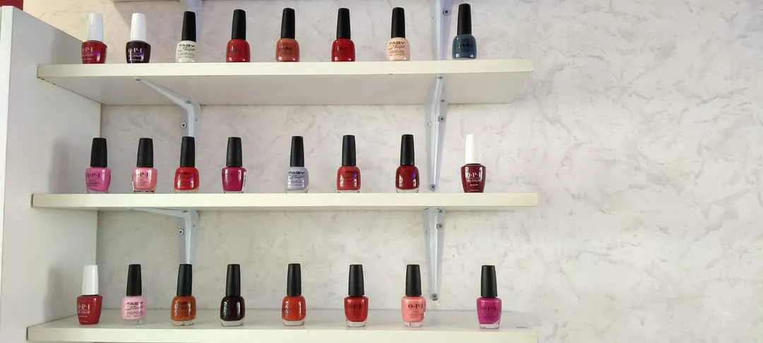 semipermanente manicure clivia bio centro estetico roma -38%