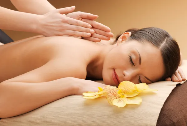 1 massaggio o trattamento a scelta tra relax, pinda, stone o rituale rever -50%
