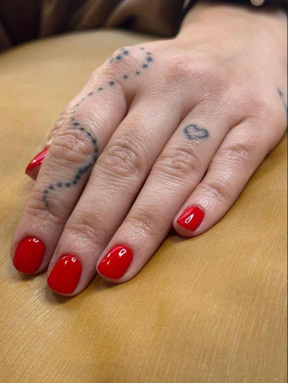 1 manicure con semipermanente o copertura gel -45%