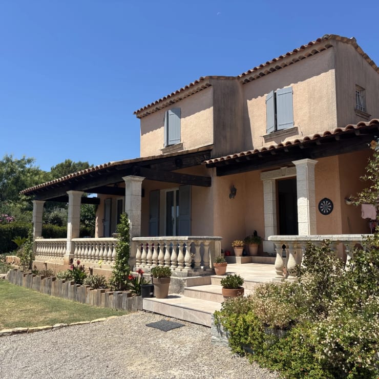 Flayosc, maison de 138 m² avec piscine sur 1 200 m² de terrain — Flayosc