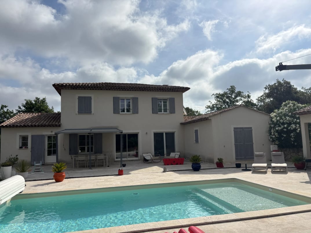 Lorgues, très jolie maison provençale située sur 4 047 m² de terrain — Lorgues