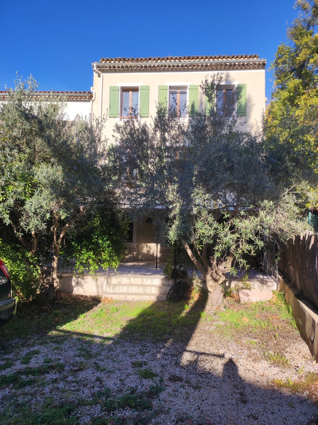 Jolie maison de ville avec jardin — Flayosc