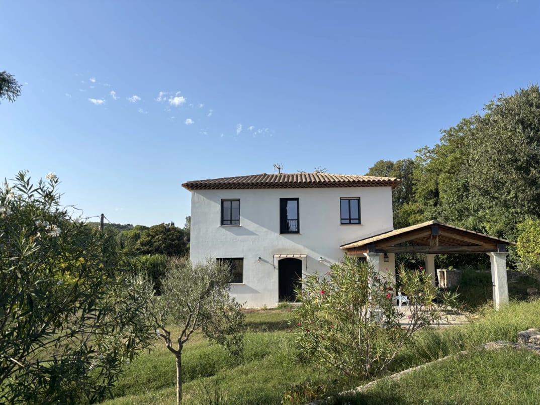 Saint Antonin du Var, charmante maison sur 1127 m2 de terrain — Saint Antonin du Var