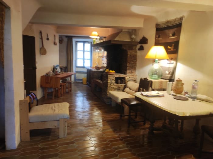 Lorgues, spacieuse maison  de village à rénover — photo 2