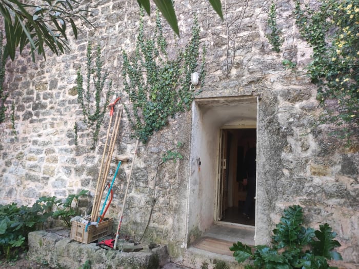 Lorgues, spacieuse maison  de village à rénover — photo 5