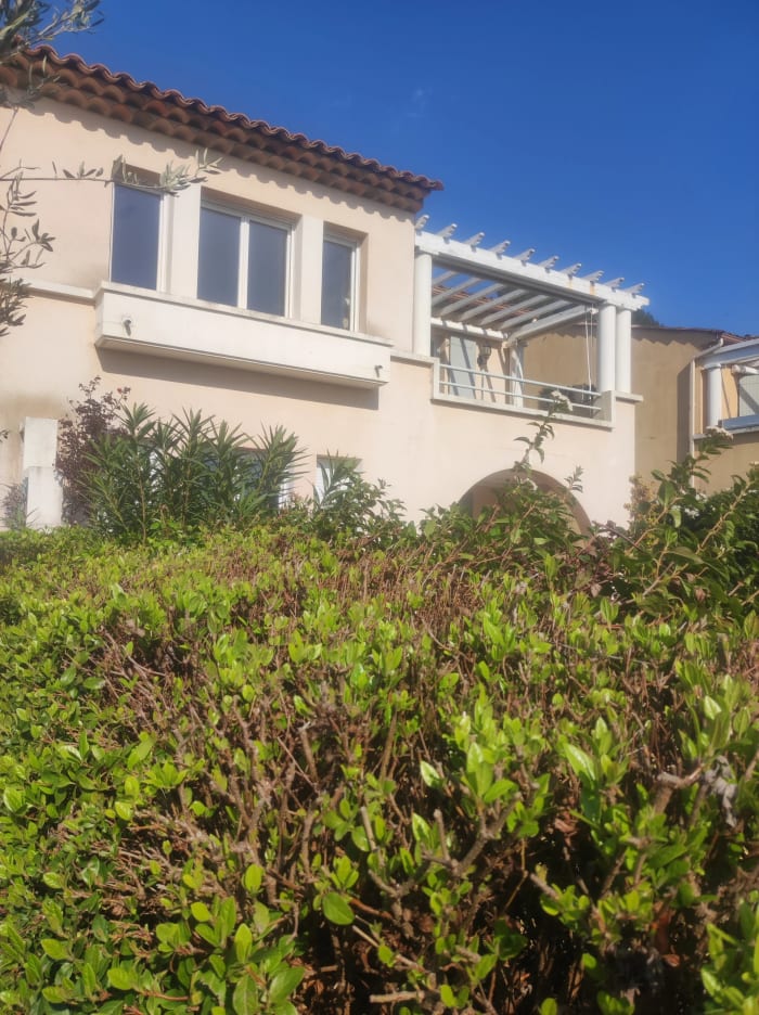 Lorgues, très joli appartement avec une terrasse et garage — photo 10