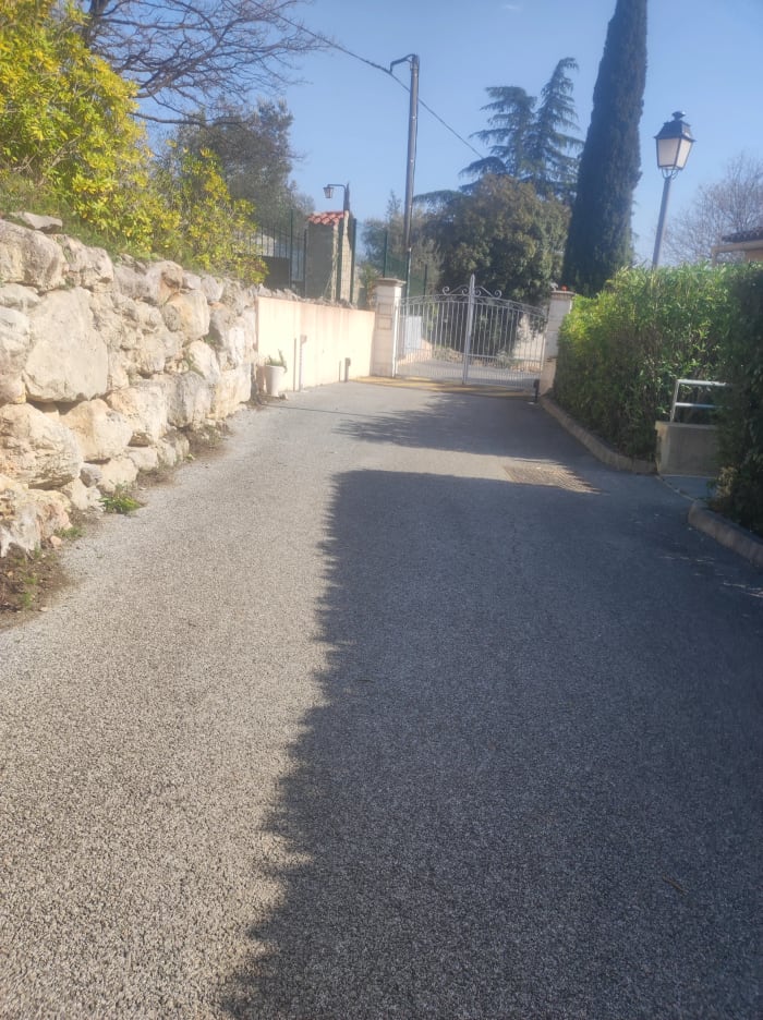 Lorgues, très joli appartement avec une terrasse et garage — photo 11