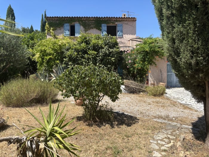 Lorgues, maison à relooker sur 417 m² de terrain — photo 3