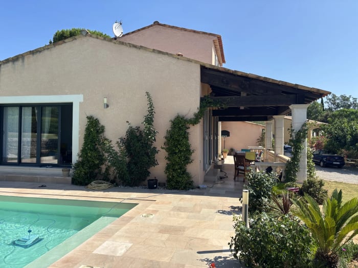 Flayosc, maison de 138 m² avec piscine sur 1 200 m² de terrain — photo 3