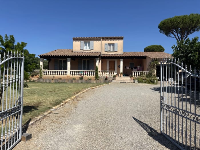 Flayosc, maison de 138 m² avec piscine sur 1 200 m² de terrain — photo 7