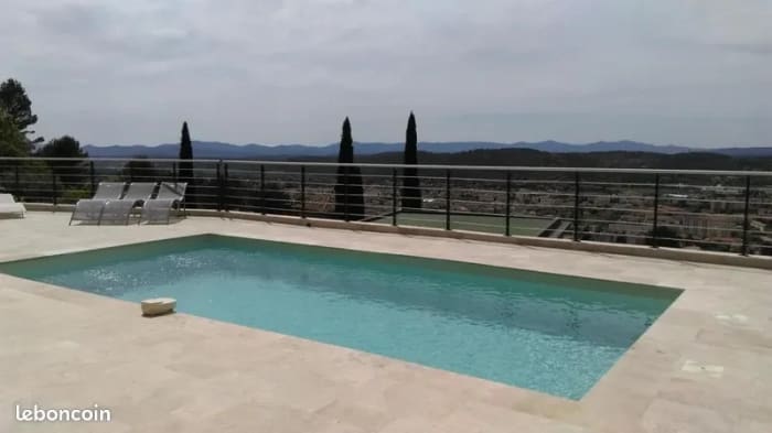 Draguignan.  Maison avec piscine — photo 4