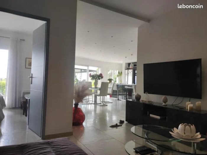 Draguignan.  Maison avec piscine — photo 14