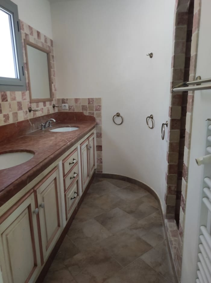 Spacieuse maison avec appartement — photo 10