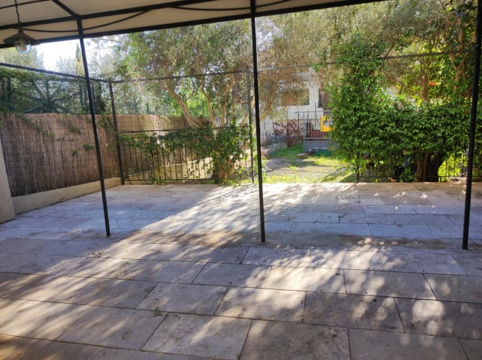Jolie maison de ville avec jardin — photo 3