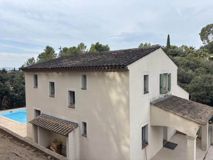 Lorgues, maison  Traditionnelle  avec piscine — photo 2