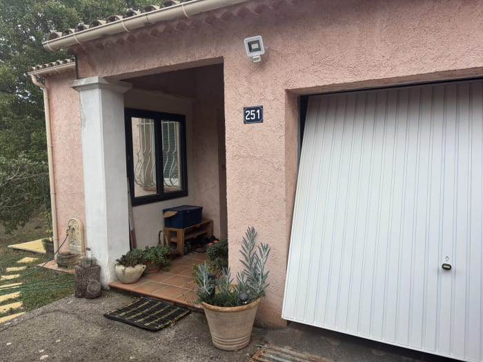 Lorgues, maison de plain-pied en parfait etat — photo 4