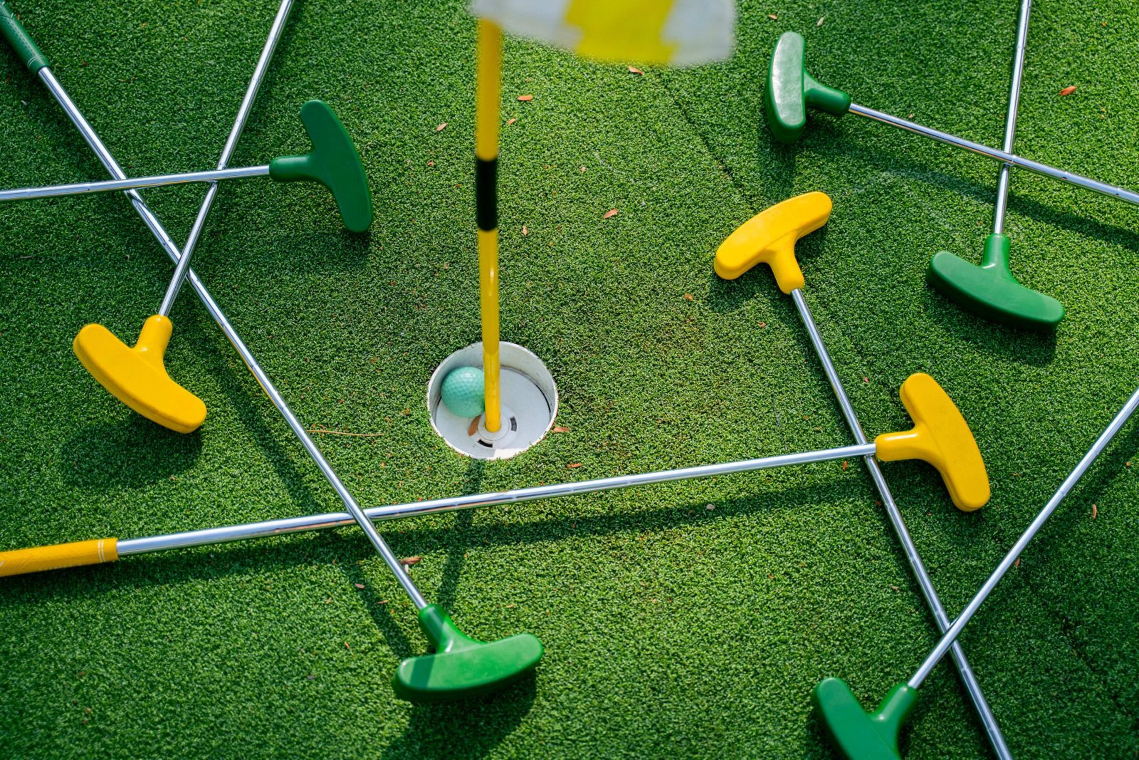 Mini Golf in Sandwich, MA: A Family Evening Along the Cranberry River