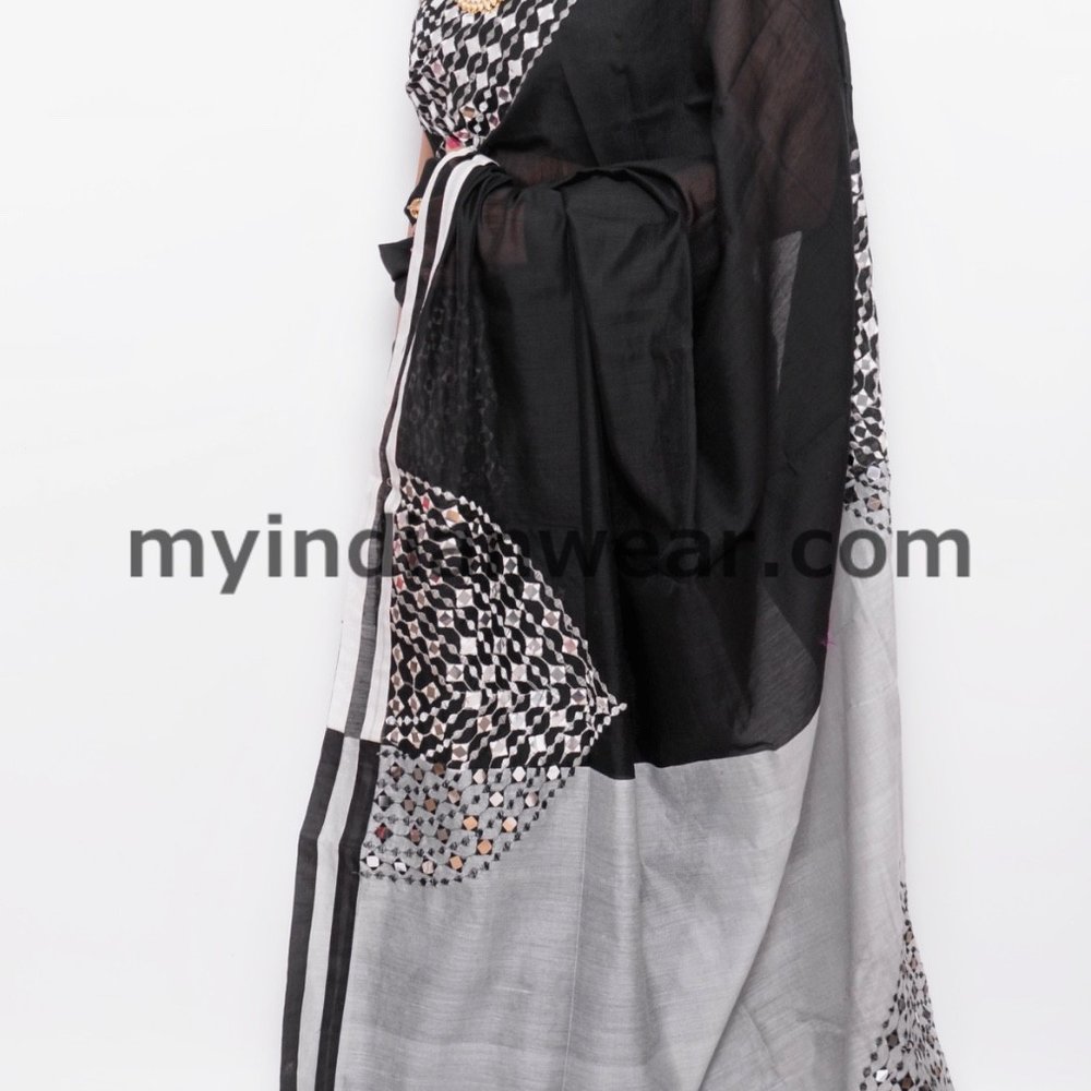 Black & White Contemporary Printed Saree with Contrast Border - Image 2