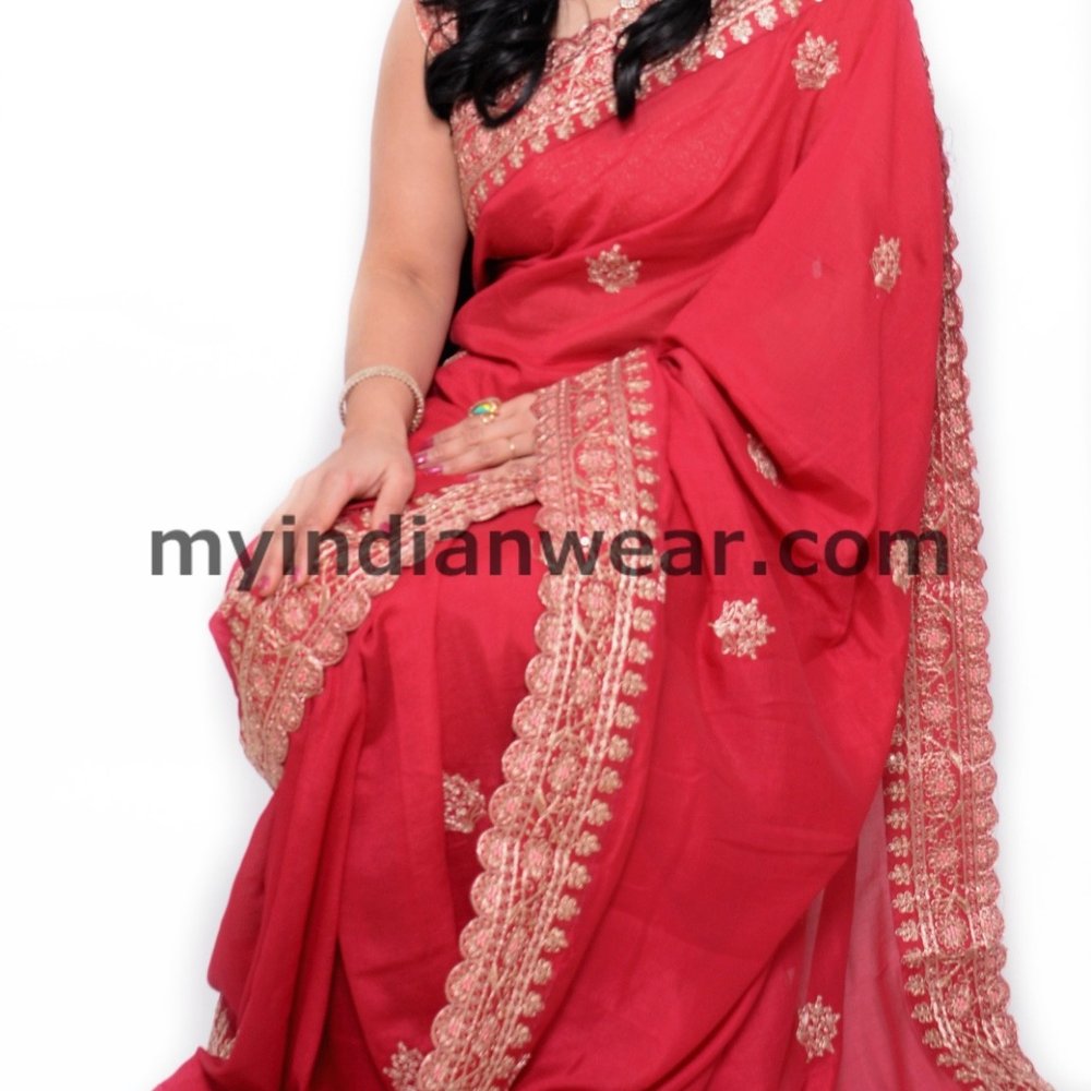 Crimson Red Saree with Elegant Gold Embroidered Border - Image 4
