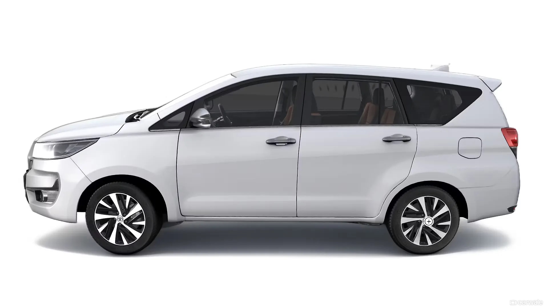 TOYOTA INNOVA CRYSTA thumbnail 4