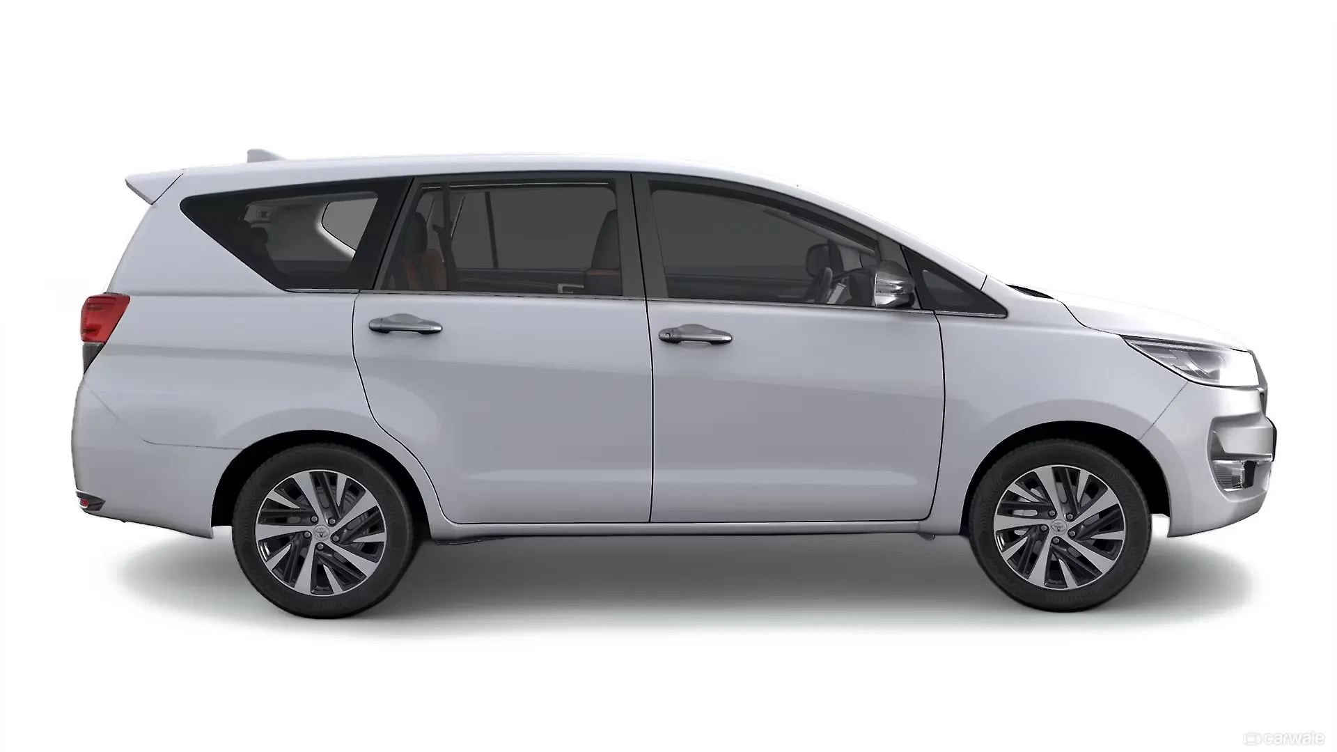 TOYOTA INNOVA CRYSTA thumbnail 2