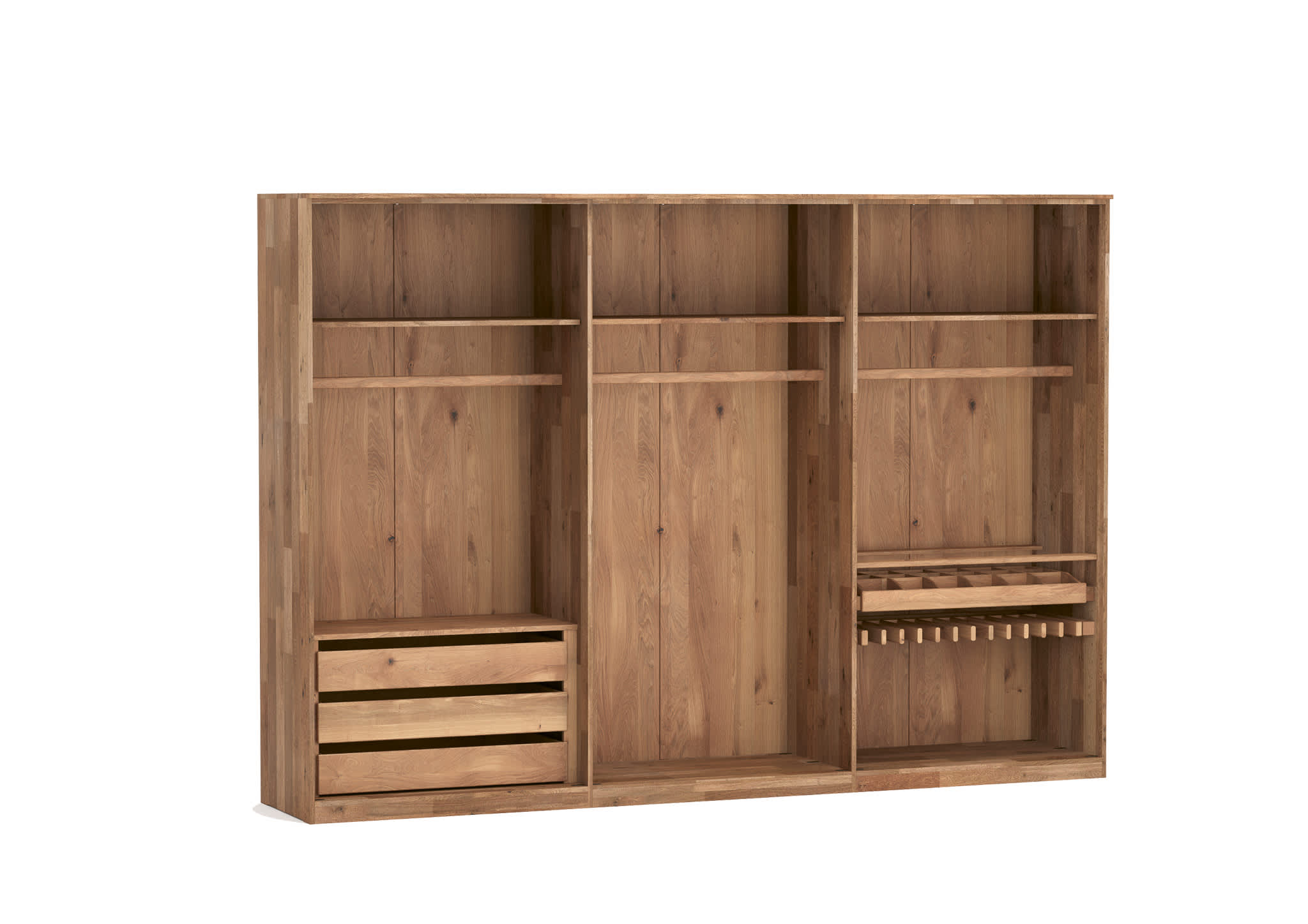Armoire Silvan de Wimmer Bed en bois avec étagères ouvertes, tiroirs, tringles et compartiments sur fond blanc. Armoire Silvan de Wimmer Bed en bois avec étagères ouvertes, tiroirs, tringles et compartiments sur fond blanc.