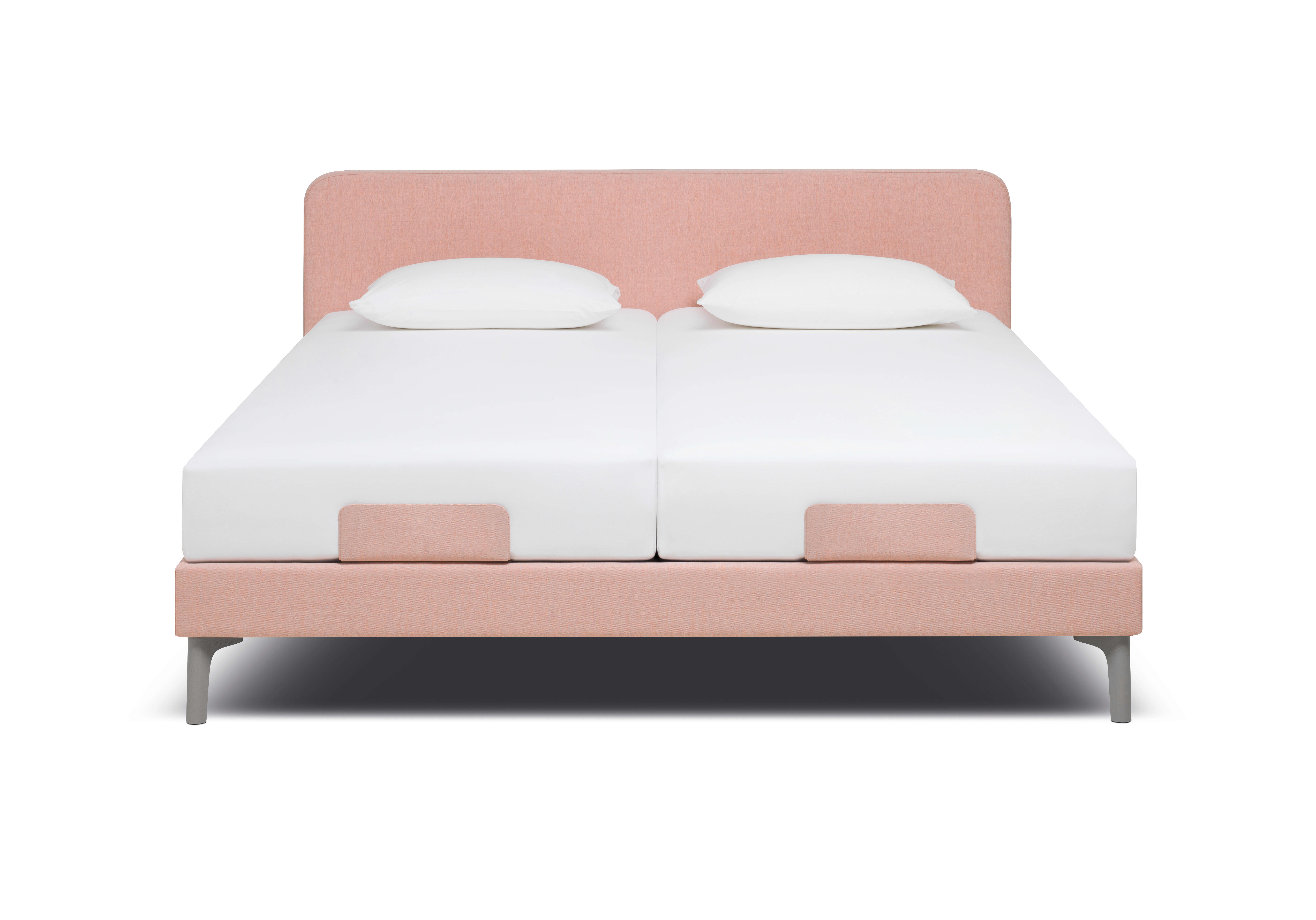 Le Riposa Boxspringbett Slow est présenté en rose avec deux matelas doubles et deux coussins blancs sur fond blanc. Le Riposa Boxspringbett Slow est présenté en rose avec deux matelas doubles et deux coussins blancs sur fond blanc.