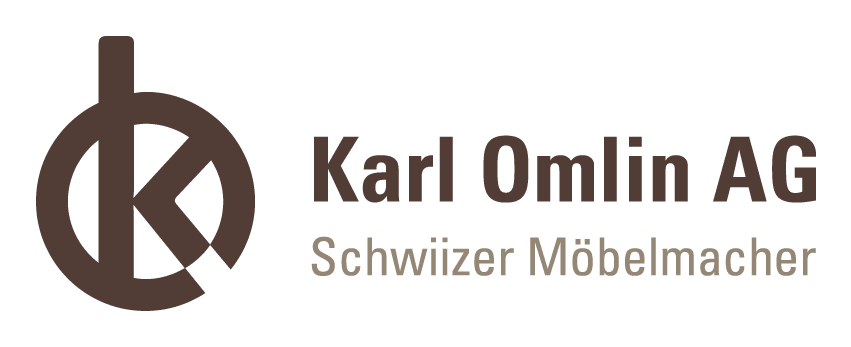 Logo avec un symbole « K » et « O » marron et le texte : « Karl Omlin AG, Schwiizer Möbelmacher » sur fond blanc.
