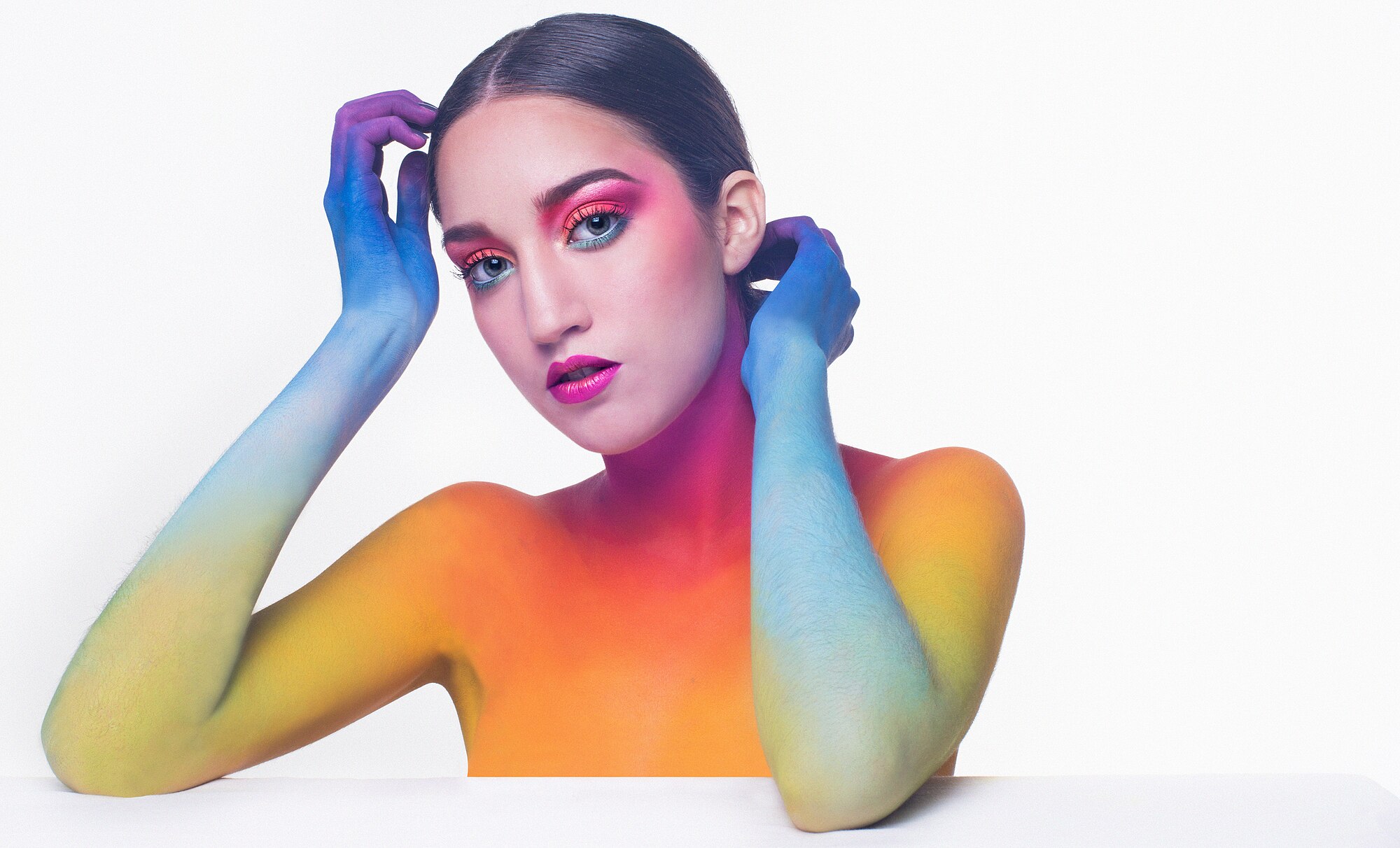 Blog Post Image يقترح الدكتور ميستري اعتماد روتين بسيط لإزالة المكياج