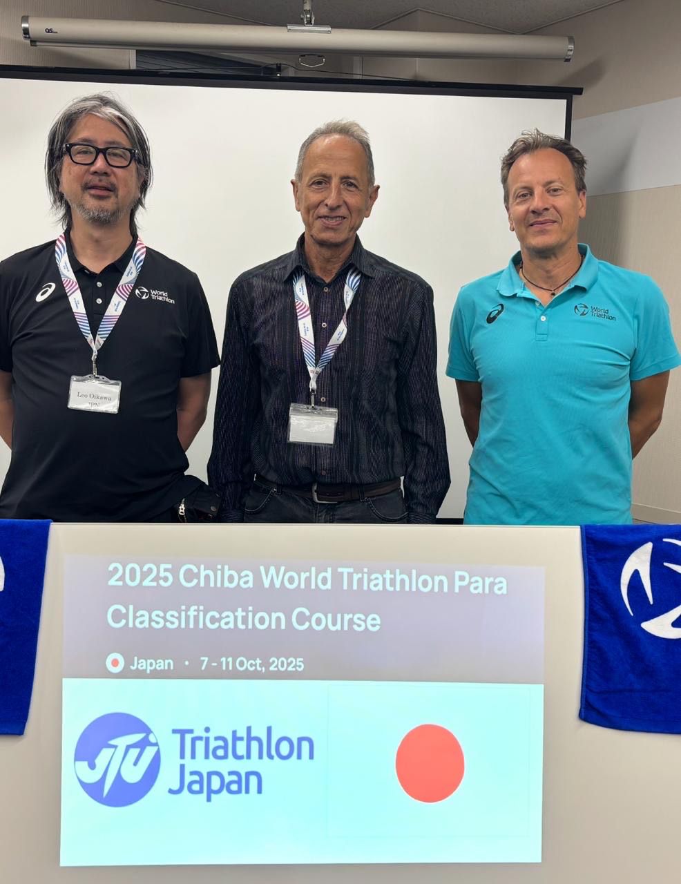 Blog Post Image خليفة يتوسط مسؤولين عن دورة التصنيف