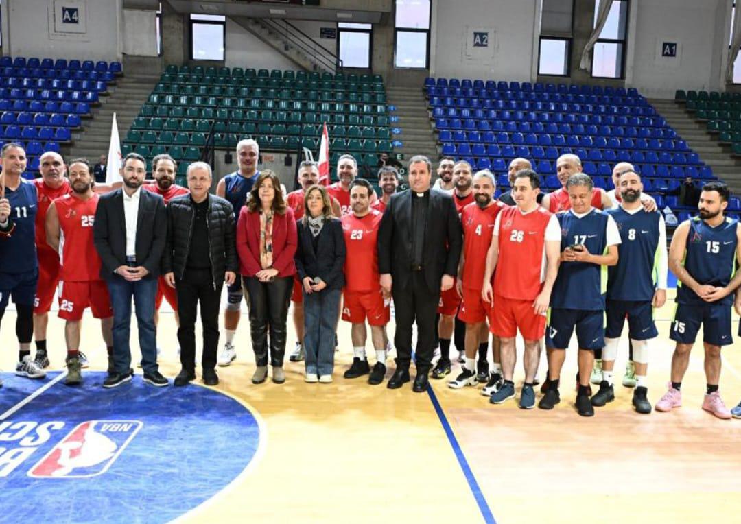 Blog Post Image بايراقداريان وكبار الحضور مع الفريقين