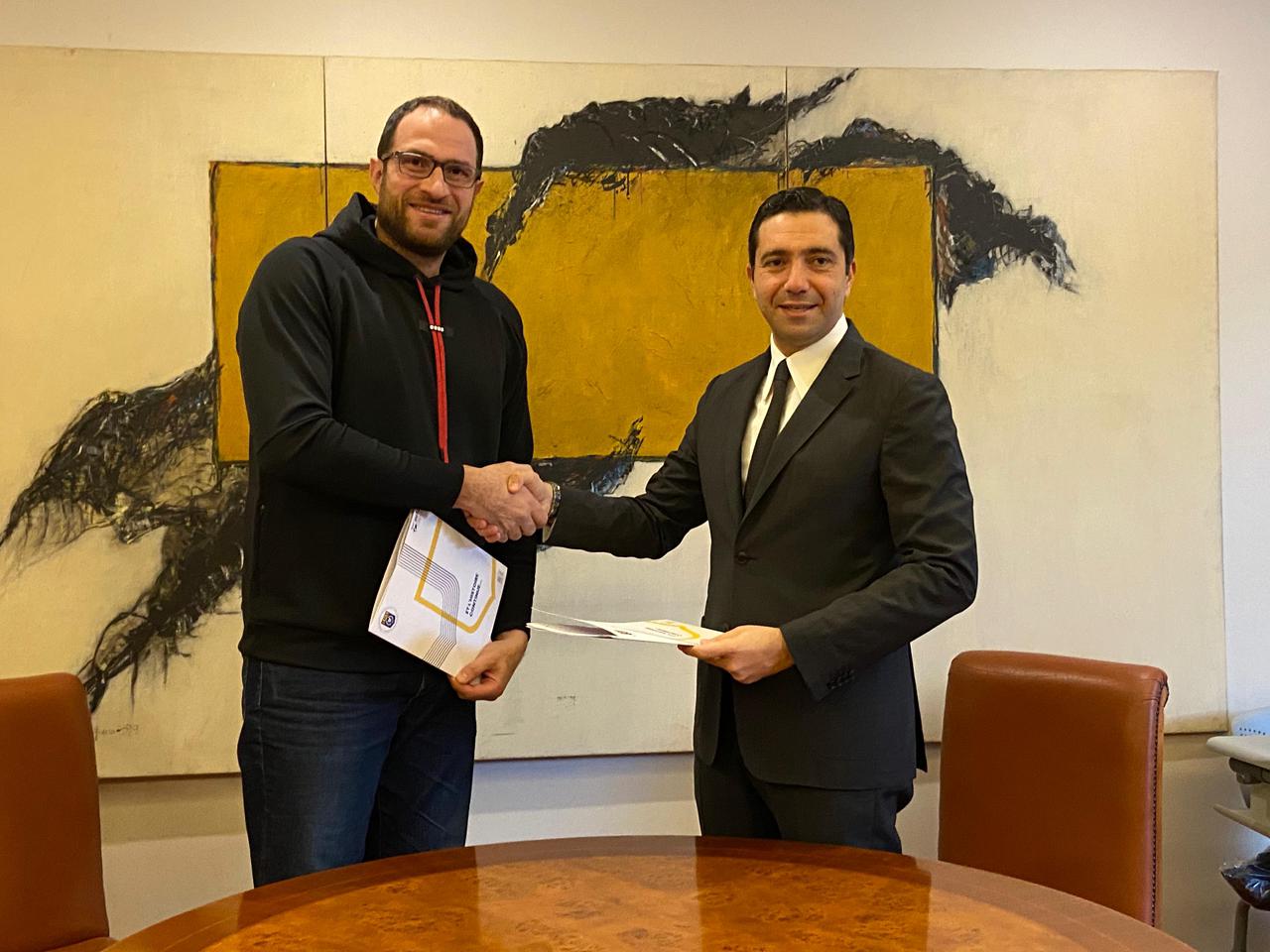 Blog Post Image خليفة وبو داغر يتبادلان الاتفاقية