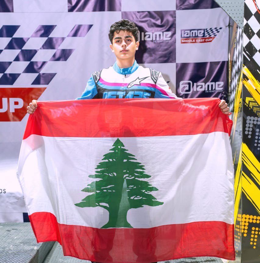 Blog Post Image السائق البطل أوليفر علاّم على منصة التتويج